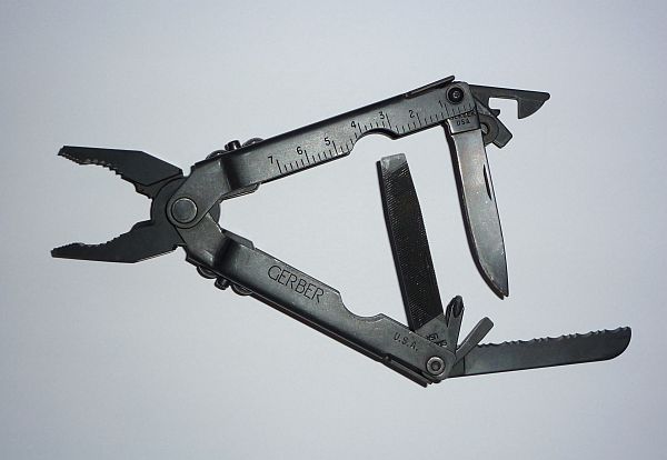Gerber Multitool-1.jpg
