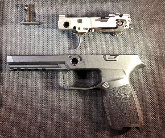 Sig Sauer P320 - FCU.jpg